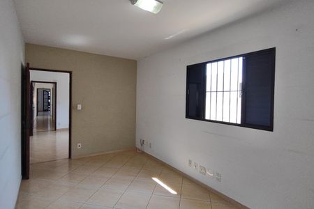 Casa à venda com 180m², 4 quartos e 3 vagas Casa à venda com 180m², 4 quartos e 3 vagasQuarto 3