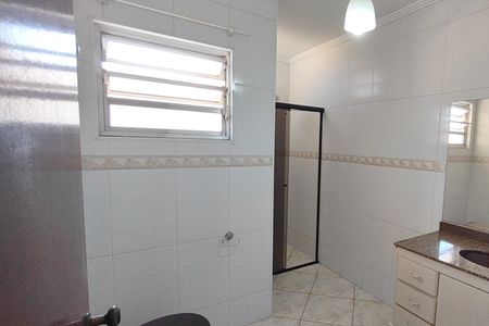 Casa à venda com 180m², 4 quartos e 3 vagas Casa à venda com 180m², 4 quartos e 3 vagasBanheiro
