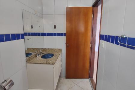 Casa à venda com 180m², 4 quartos e 3 vagas Casa à venda com 180m², 4 quartos e 3 vagasBanheiro da Suíte
