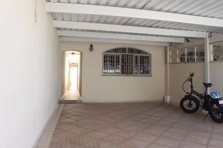 Casa à venda com 180m², 4 quartos e 3 vagasGaragem