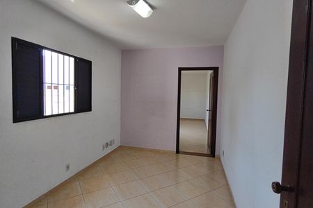 Casa à venda com 180m², 4 quartos e 3 vagas Casa à venda com 180m², 4 quartos e 3 vagasQuarto 2