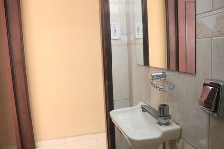 Casa à venda com 180m², 4 quartos e 3 vagasLavabo 2