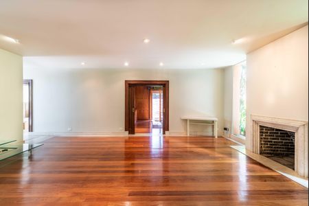 Casa à venda com 4 quartos, 570m² em Jardim Paulista, São Paulo