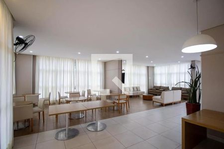 Apartamento para alugar com 47m², 2 quartos e 1 vaga Apartamento para alugar com 47m², 2 quartos e 1 vagaÁrea comum - Salão de festas