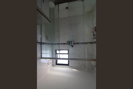 Apartamento à venda com 198m², 4 quartos e 3 vagasBanheiro da suite 1