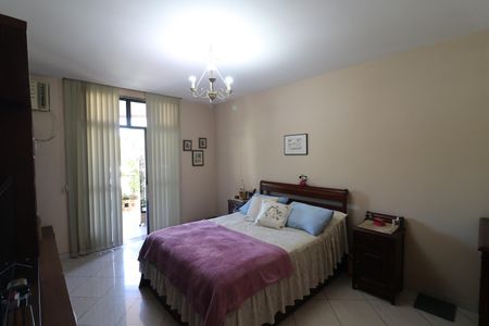 Apartamento à venda com 198m², 4 quartos e 3 vagasSuite 1