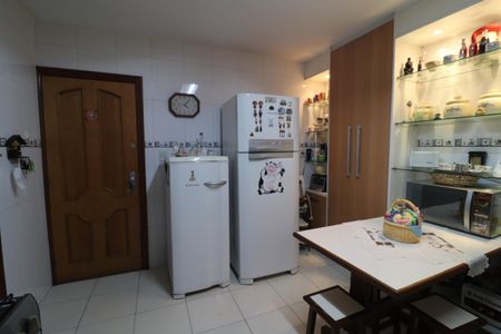 Apartamento à venda com 198m², 4 quartos e 3 vagasCozinha