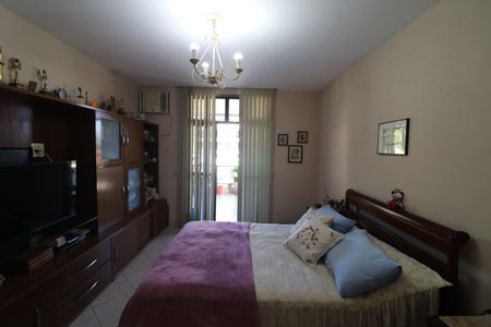 Apartamento à venda com 198m², 4 quartos e 3 vagasSuite 1