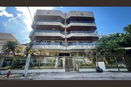 Apartamento à venda com 198m², 4 quartos e 3 vagasFachada