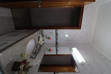 Apartamento à venda com 198m², 4 quartos e 3 vagasBanheiro social