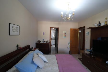 Apartamento à venda com 198m², 4 quartos e 3 vagasSuite 1