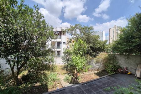 Casa à venda com 383m², 3 quartos e 4 vagasQuintal