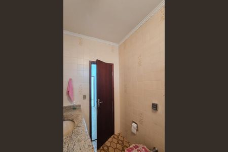 Casa à venda com 383m², 3 quartos e 4 vagasBanheiro Social