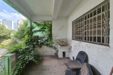 Casa à venda com 383m², 3 quartos e 4 vagasEdícula - área de serviço