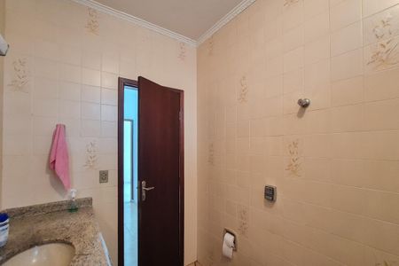 Casa à venda com 383m², 3 quartos e 4 vagasBanheiro Social