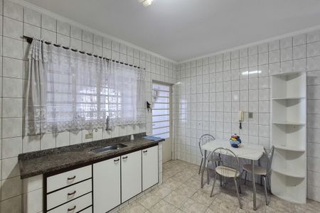 Casa à venda com 383m², 3 quartos e 4 vagasCozinha - Armários