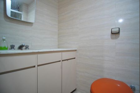 Banheiro Corredor de apartamento para alugar com 2 quartos, 100m² em Independência, Porto Alegre