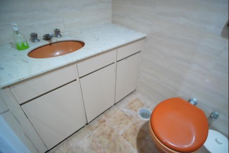 Banheiro Corredor de apartamento para alugar com 2 quartos, 100m² em Independência, Porto Alegre