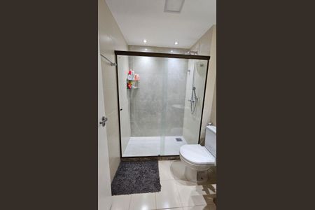 Apartamento à venda com 85m², 2 quartos e 1 vaga Apartamento à venda com 85m², 2 quartos e 1 vagaBanheiro