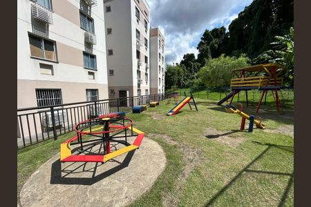 Apartamento à venda com 44m², 2 quartos e sem vagaÁrea comum - Playground