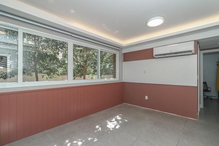 Apartamento para alugar com 74m², 2 quartos e 1 vagaÁrea comum - Salão de festas