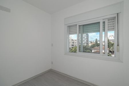 Quarto 2 de apartamento para alugar com 2 quartos, 74m² em Santa Cecília, Porto Alegre