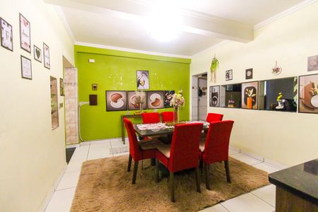 Sala de jantar de casa à venda com 4 quartos, 130m² em Conjunto Residencial José Bonifácio, São Paulo