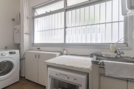 Apartamento para alugar com 100m², 4 quartos e 2 vagas Apartamento para alugar com 100m², 4 quartos e 2 vagasÁrea de Serviço