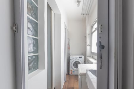 Apartamento para alugar com 100m², 4 quartos e 2 vagas Apartamento para alugar com 100m², 4 quartos e 2 vagasBanheiro de serviço