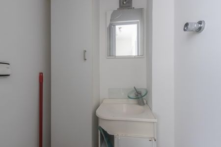 Apartamento para alugar com 100m², 4 quartos e 2 vagas Apartamento para alugar com 100m², 4 quartos e 2 vagasBanheiro de serviço