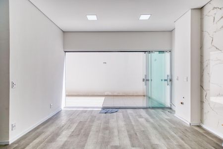 Apartamento à venda com 70m², 2 quartos e 1 vaga03sala002.jpg