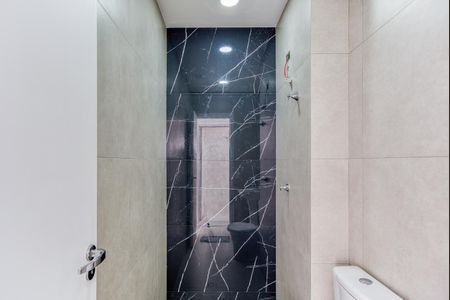 Apartamento à venda com 70m², 2 quartos e 1 vaga06banheiros002.jpg