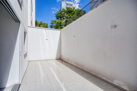 Apartamento à venda com 70m², 2 quartos e 1 vaga03sala004.jpg