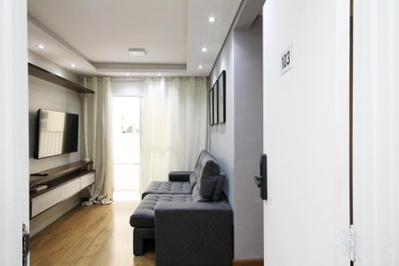 Entrada de apartamento para alugar com 2 quartos, 59m² em Jardim Colibri, Cotia