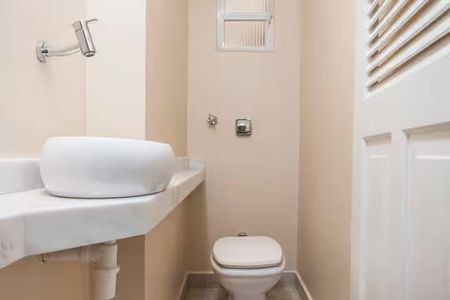 Apartamento para alugar com 85m², 2 quartos e sem vaga Apartamento para alugar com 85m², 2 quartos e sem vagaBanheiro