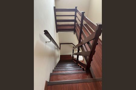 Escada de casa à venda com 3 quartos, 200m² em Vila Florida, São Bernardo do Campo