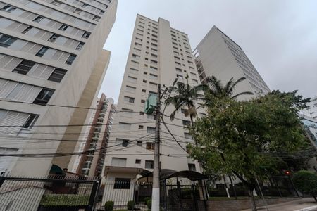 Apartamento à venda com 43m², 1 quarto e 1 vaga Apartamento à venda com 43m², 1 quarto e 1 vagaFachada