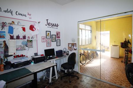 Casa à venda com 110m², 4 quartos e 3 vagasQuarto 4