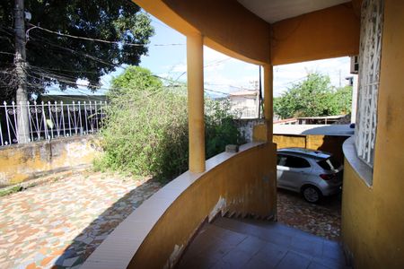 Casa à venda com 110m², 4 quartos e 3 vagasVaranda