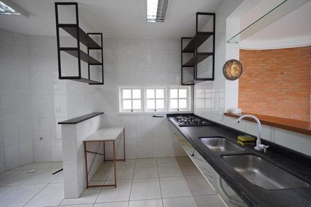 Casa para alugar com 150m², 2 quartos e 2 vagas Casa para alugar com 150m², 2 quartos e 2 vagasCozinha