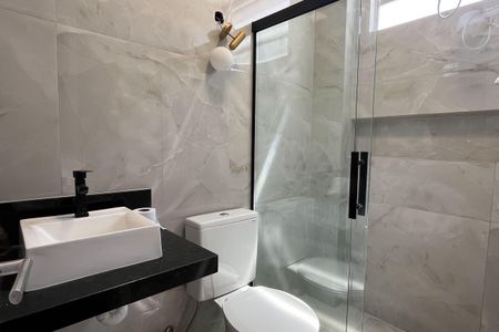 Apartamento para alugar com 55m², 2 quartos e sem vagaBanheiro