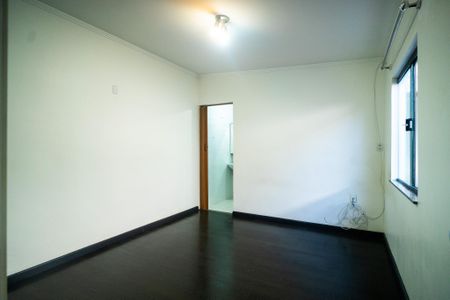 Casa para alugar com 180m², 3 quartos e 1 vaga Casa para alugar com 180m², 3 quartos e 1 vagaSuíte