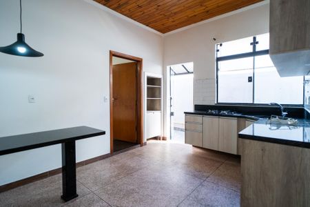 Casa para alugar com 180m², 3 quartos e 1 vaga Casa para alugar com 180m², 3 quartos e 1 vagaCozinha