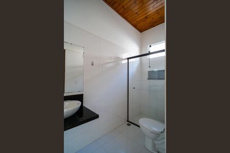 Casa para alugar com 180m², 3 quartos e 1 vaga Casa para alugar com 180m², 3 quartos e 1 vagaBanheiro da Suíte 2