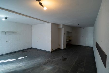 Casa para alugar com 180m², 3 quartos e 1 vaga Casa para alugar com 180m², 3 quartos e 1 vagaGaragem