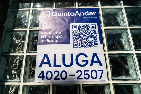 Casa para alugar com 180m², 3 quartos e 1 vaga Casa para alugar com 180m², 3 quartos e 1 vagaFachada