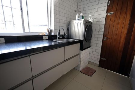 Casa para alugar com 90m², 3 quartos e 5 vagasÁrea de Serviço