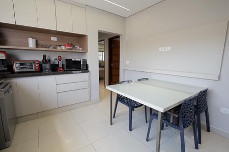 Casa para alugar com 90m², 3 quartos e 5 vagasCozinha