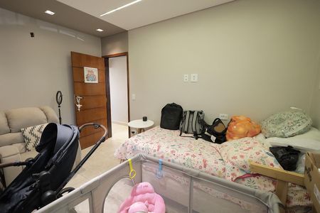 Casa para alugar com 90m², 3 quartos e 5 vagasQuarto 1