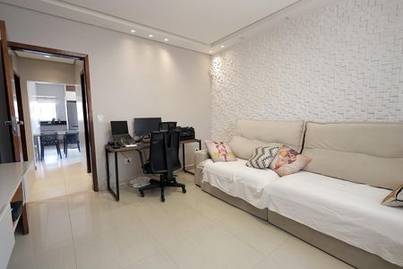 Casa para alugar com 90m², 3 quartos e 5 vagasSala